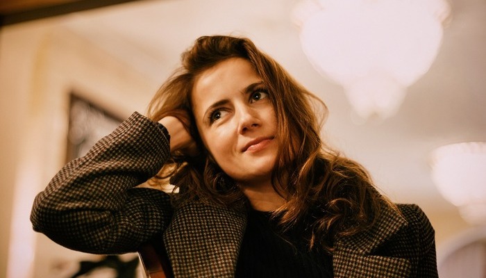 Полина Пяткина в фильме "Как Лена за миллионера выходила"